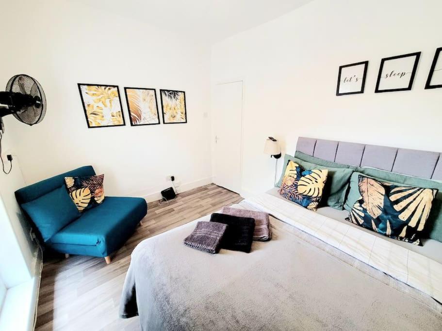 One Bedroom Apartment With A Terrace In Angel Londres Extérieur photo