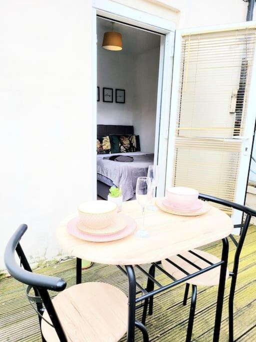 One Bedroom Apartment With A Terrace In Angel Londres Extérieur photo
