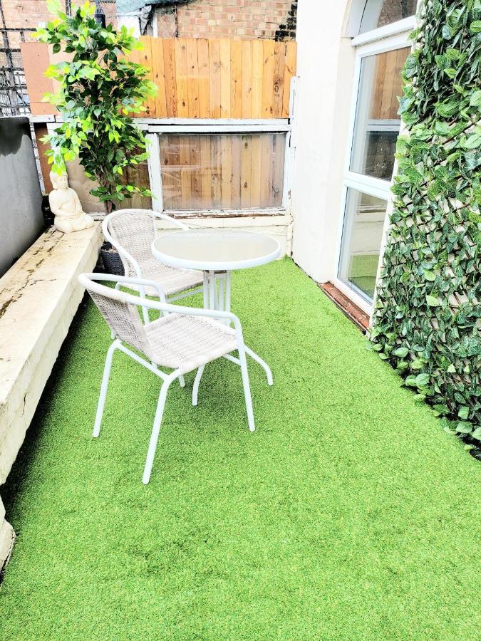One Bedroom Apartment With A Terrace In Angel Londres Extérieur photo